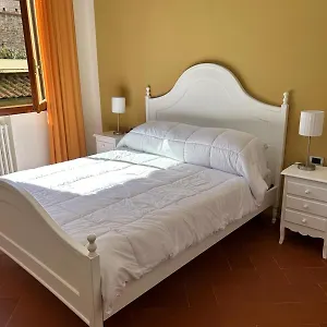  Apartment Borgo San Jacopo 8