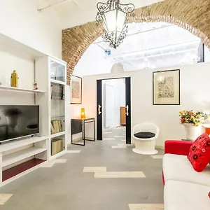 https://enjoy-your-stay-navona-square-apt.it-romehotels.com